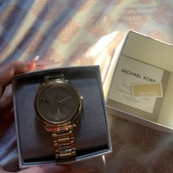 MK7088 Michael Kors Women’s Watch 