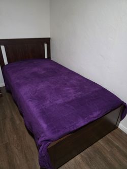 Twin bed frame