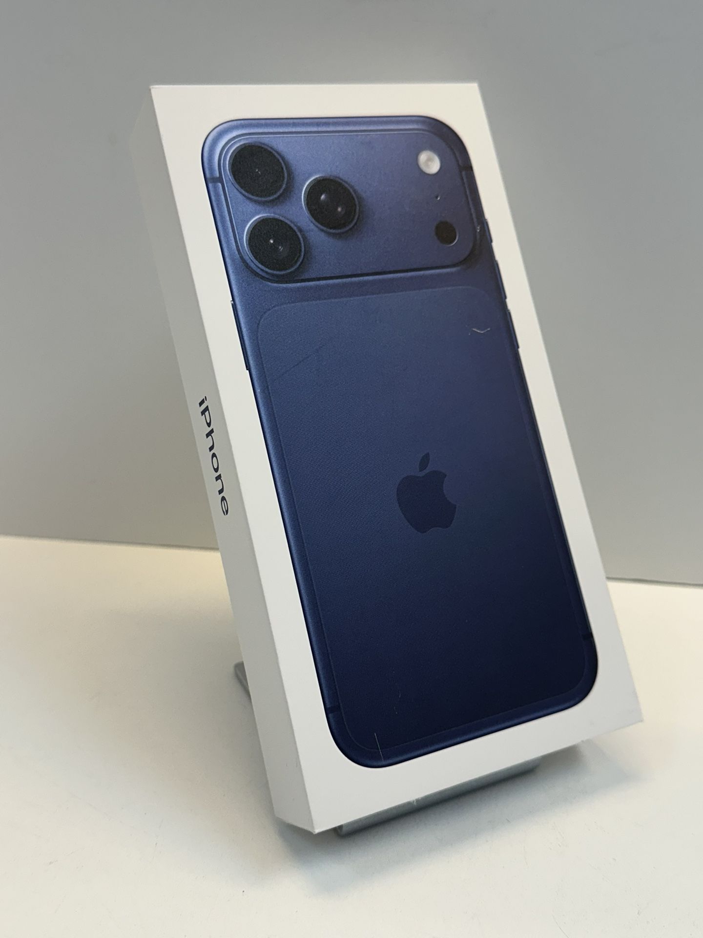 Apple iPhone 17 PRO MAX 256gb. ( Fully Unlocked )