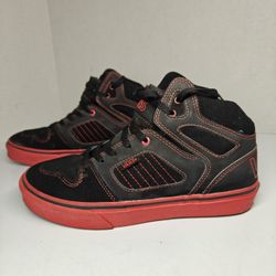Size 4 US Vans "Off The Wall" 721454 high-top skate shoes in black suede
