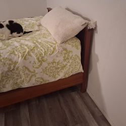 Mahogany bedroom set with mattress