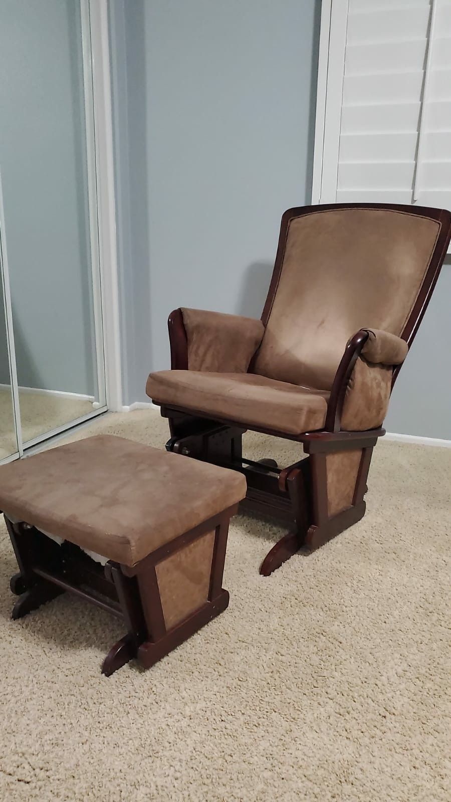 Glider chair and ottoman