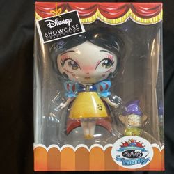 Disney Showcase Figurine 