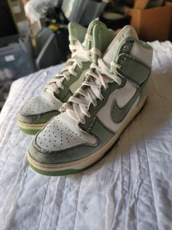 Size W9.5/M8 - Nike Dunk 1985 High Green Denim W