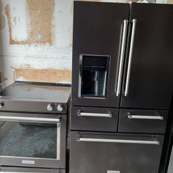 Kitchen Aid Refrigerator & stove (black Stainless 