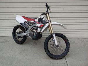 Photo Yamaha YZ 450f