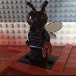 Lego Minifigure - Series 14- Bee