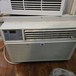 GE Window Air Conditioner (ENERGY STAR)
6,000 BTU (cools up to 250 sq. ft.)