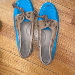 Woman’s Sperry Boat Shoes Size 7.5M