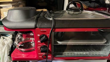 Nostalgia Toaster Oven 1500 W 4-Slice Red Breakfast Station Coffee Toast Frying