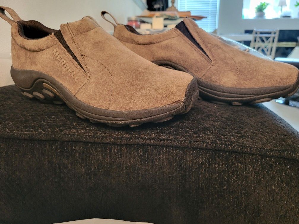 Men's Merrell Moccasins Size 8.5