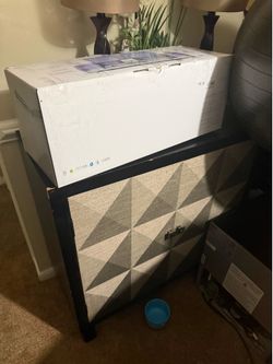 Entrance table / cupboard