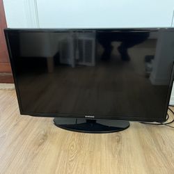 Samsung Smart TV 32 inch with Remote 