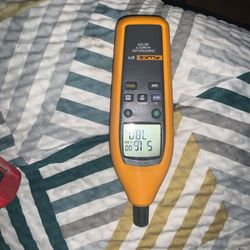 FLUKE TEMPERATURE HUMIDITY METER