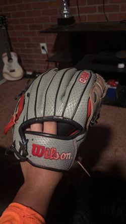 Wilson a2000 red and grey glove