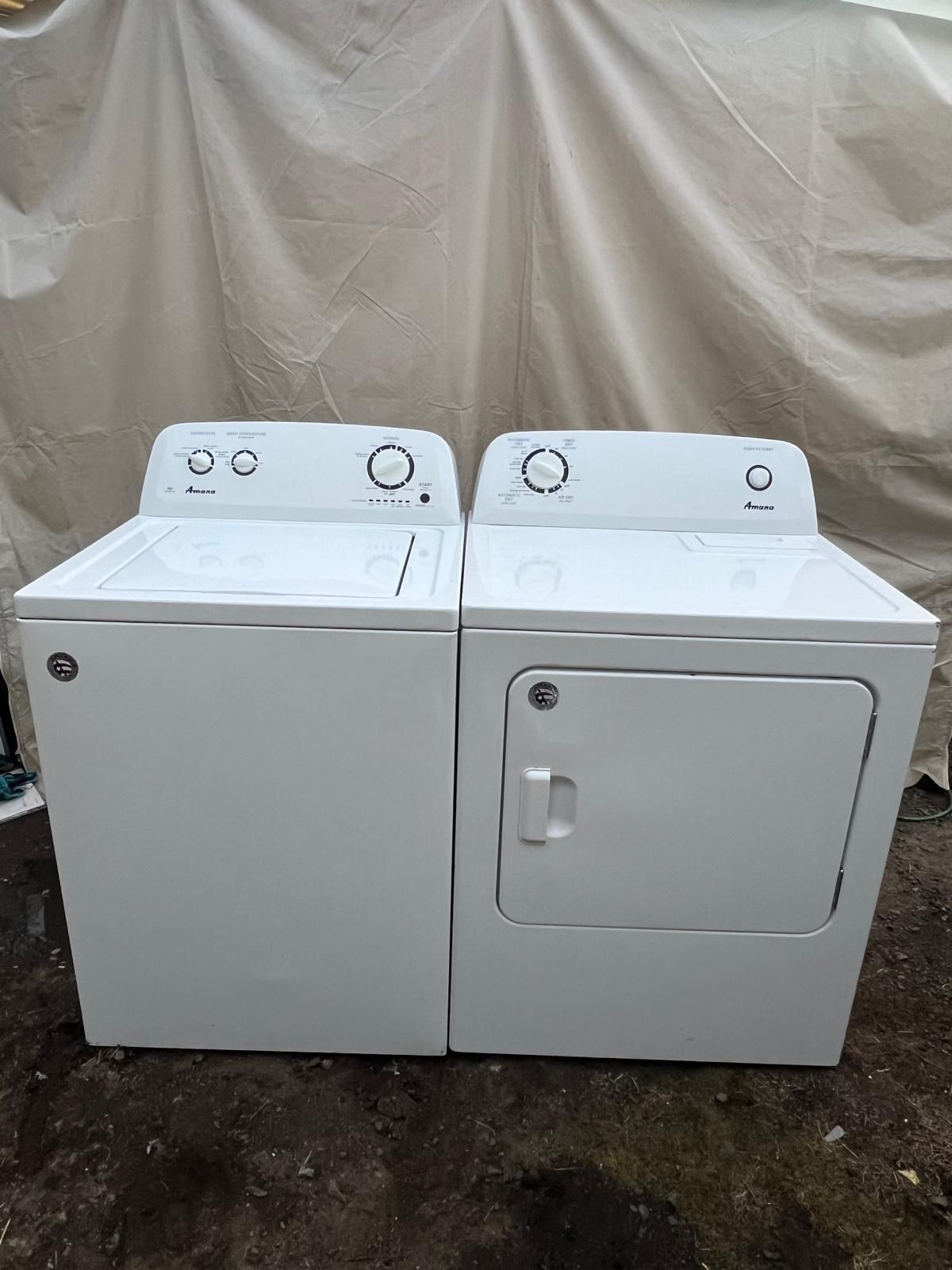 AMANA washer and dryer in excellent condition💦
