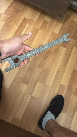 Bell Wrench Jonard