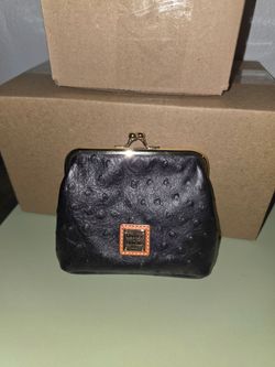 Dooney and bourke wallet