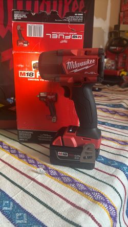 Milwaukee 2962-20 M18 FUEL 1/2" Mid-Torque Impact Wrench w/