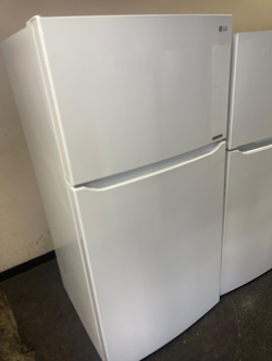 LG Top Freezer Fridge – White, LED lights, clean