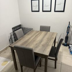 Dinning Table Of 4
