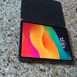 iPad 4th Gen 128gb WiFi Plus Cellular With Case 