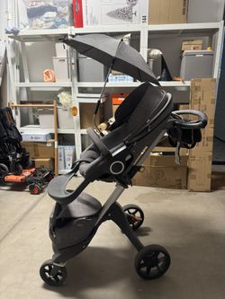 STOKKE XPLORY STROLLER WITH UMBRELLA