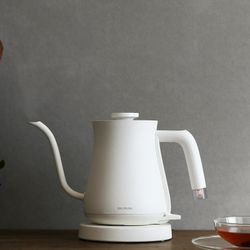 Balmuda The Kettle With Goose Neck Color White 