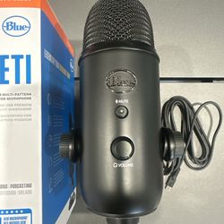 Logitech for Creators - Blue Yeti Premium Multi-Pattern USB Condenser Microphone