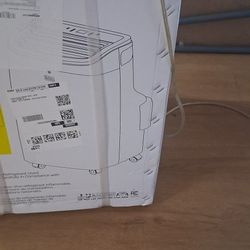 Black And DECKER PORTABLE AIR CONDITIONER 