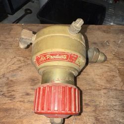 Air Products 358M Compressed Gas Regulator. Acetylene Model 1731. Used