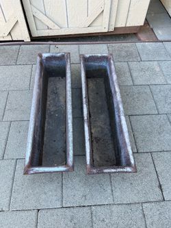 2 Aluminum Plant Pots
