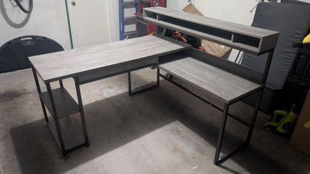 L-Shaped Desk with Built-in Wireless Charger