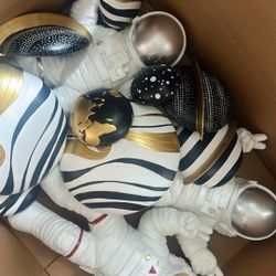 Astronaut Decor. 