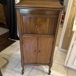 Antique Columbia Victrola