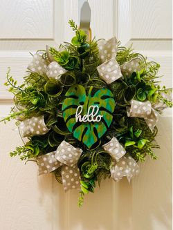 Wreaths/Decor