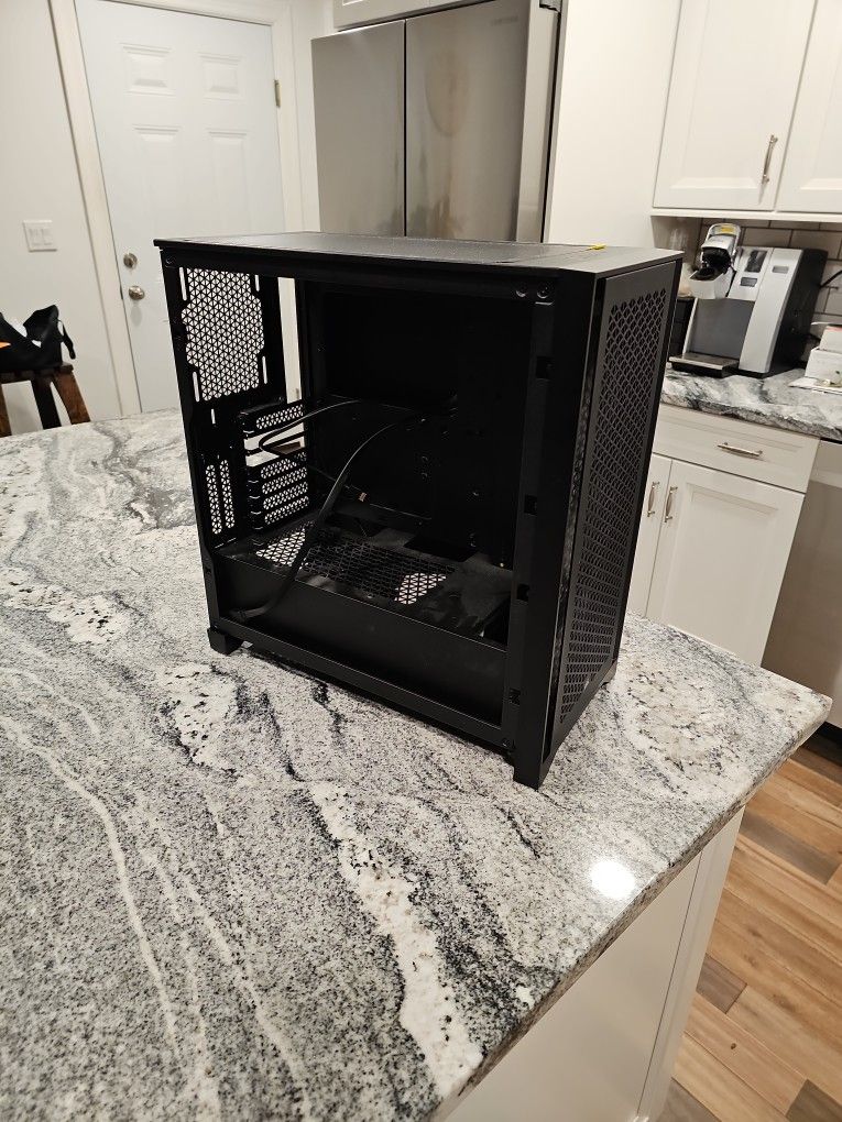Corsair Computer Case ( Missing Side Panel )