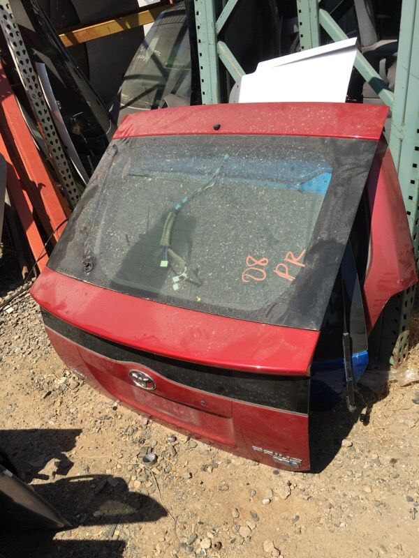 2008 Toyota Prius trunk