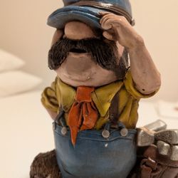 1975 Disney JUTA SANGTHAWEEP Statue - $90 Obo