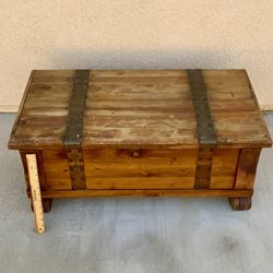 TRUNK, CHEST, WOODEN, BRASS, COPPER TRIMMED, VINTAGE