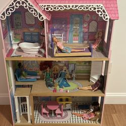 Barbie House (Barbies Not Included)