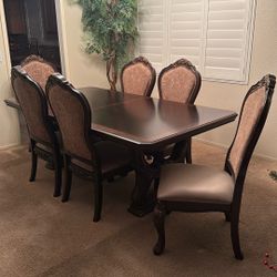 Formal Dining Table And Hutch