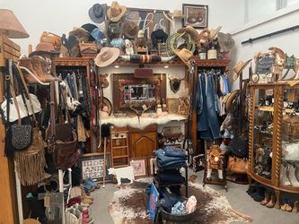 Western items - Mall of Peddlers - Mesa greenfield & University