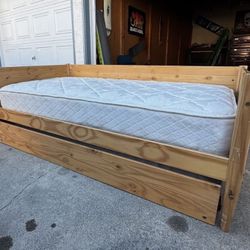 Twin Bed w/ Trundle
