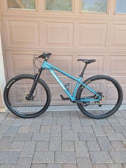 SANTA CRUZ CHAMELEON 29 ER SETUP TUBELESS  DROPPER POST SEAT AIR SHOCK ROCKSHOX LOCKOUT 1 X 11 SPEED( MEDIUM)