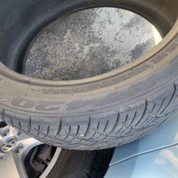Only 1 Nitro Tires Nt420 Size 255/40/20 Almost New