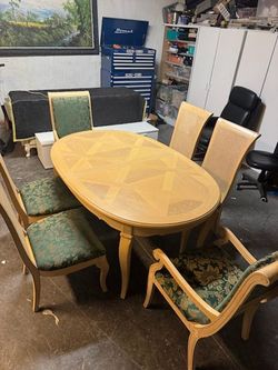 Dining room table