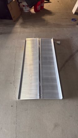 wheel chair loading ramp
