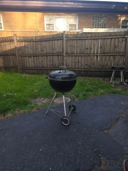 Grill  for cook outa super clean bearly used