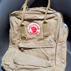 Fjallraven Kanken Backpack 